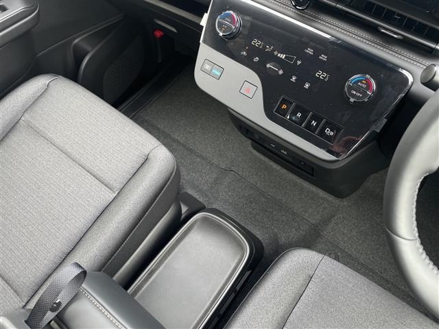Nissan SERENA 2025 7689148-5