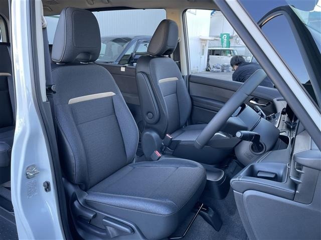 Nissan SERENA 2025 7689161-8