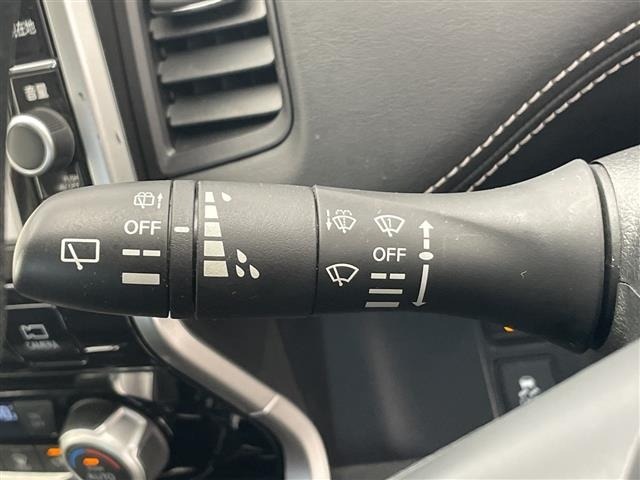 Nissan SERENA 2017 7689165-6