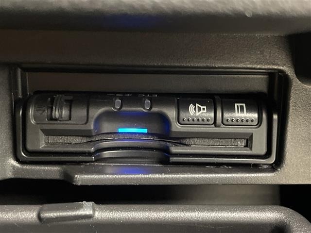 Nissan SERENA 2018 7689175-17