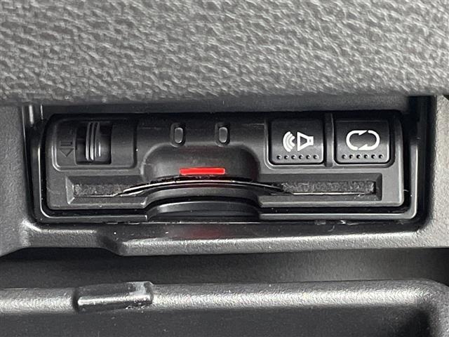 Nissan SERENA 2017 7689214-1