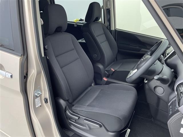 Nissan SERENA 2017 7689214-11