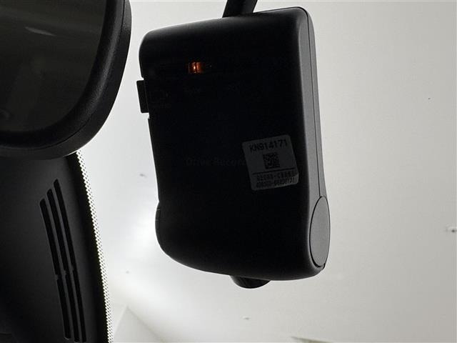 Nissan SERENA 2016 7689222-9