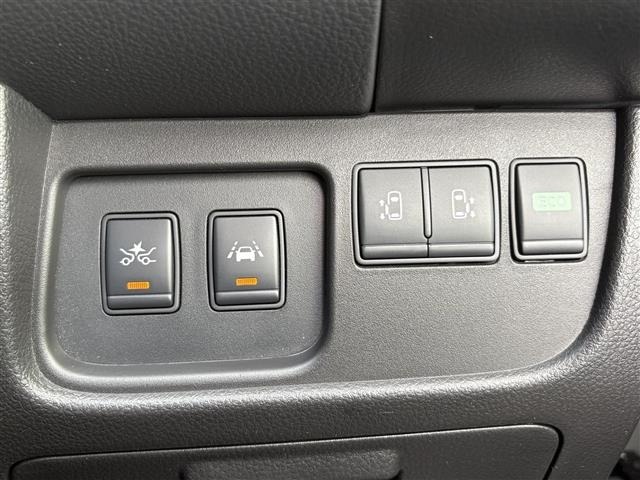 Nissan SERENA 2015 7689230-1