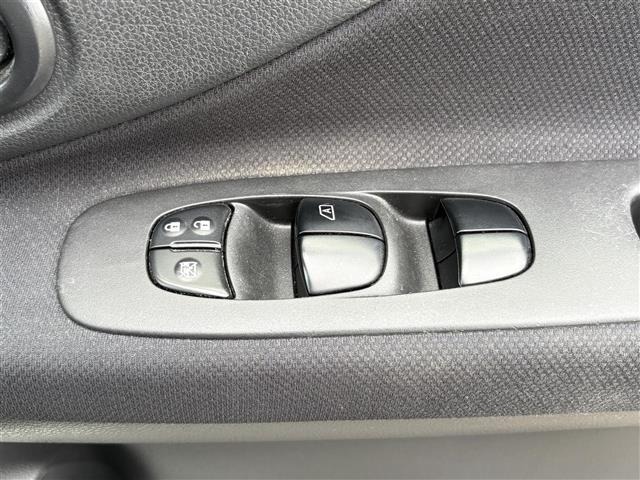 Nissan SERENA 2015 7689230-3