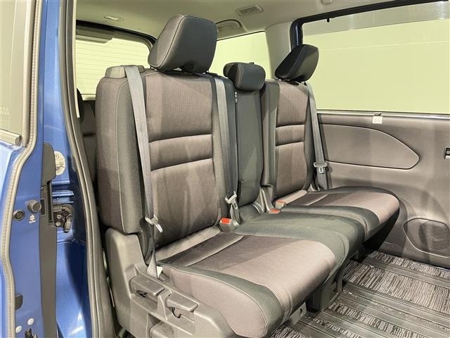 Nissan SERENA 2018 7689235-10