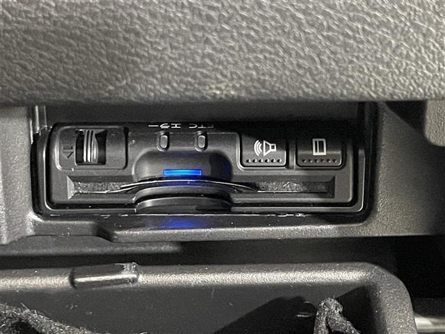 Nissan SERENA 2017 7689241-15