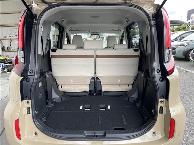 Toyota SIENTA 2024 7675168-11