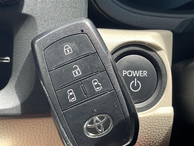 Toyota SIENTA 2025 7675206-8