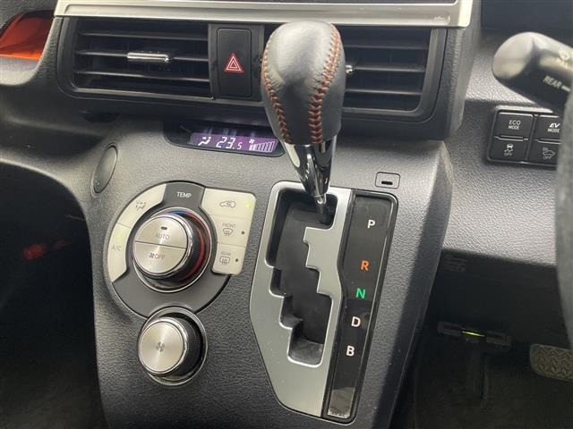 Toyota SIENTA 2017 7675305-1