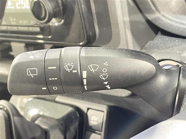 Toyota SIENTA 2023 7675388-2