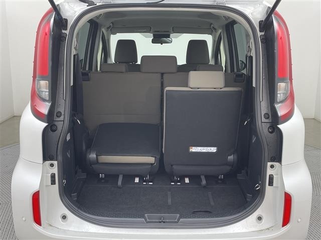 Toyota SIENTA 2025 7675406-10