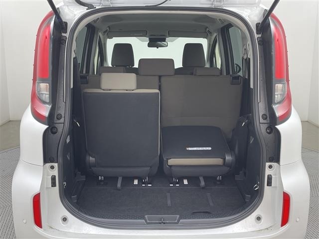 Toyota SIENTA 2025 7675406-11