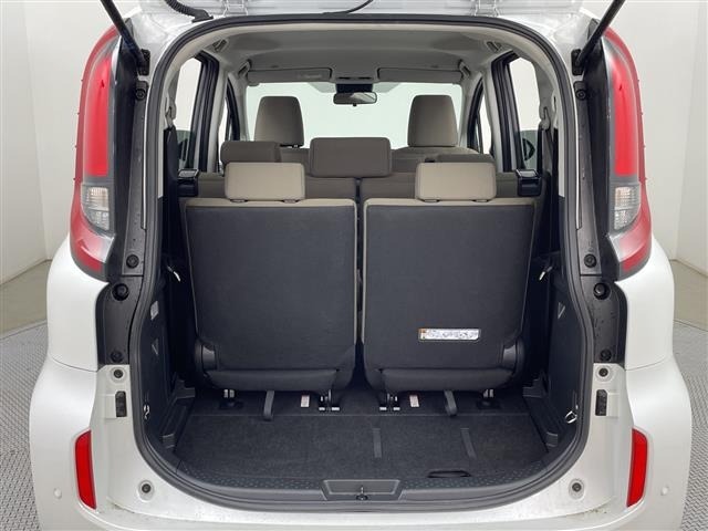 Toyota SIENTA 2025 7675406-9