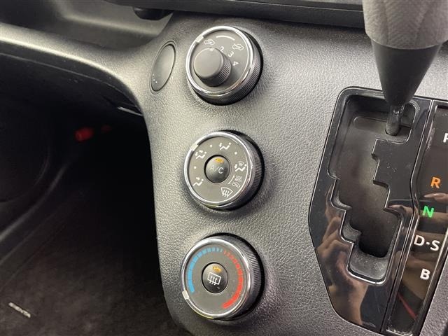 Toyota SIENTA 2020 7675420-1