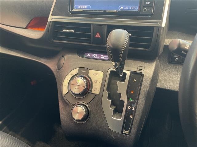 Toyota SIENTA 2017 7675446-3