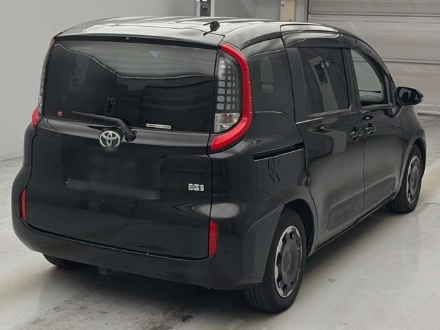 Toyota SIENTA 2023 7675460-1