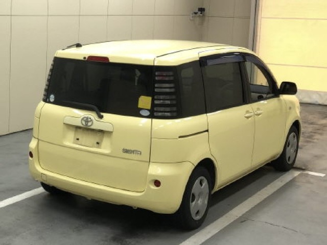Toyota SIENTA 2004 7675464-3