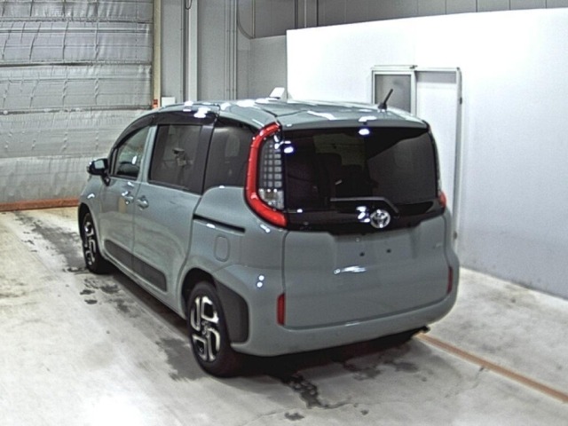 Toyota SIENTA 2025 7675478-1