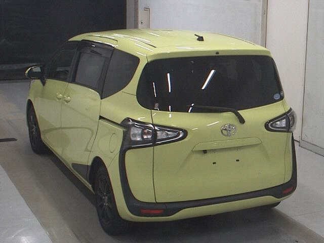 Toyota SIENTA 2021 7675494-1