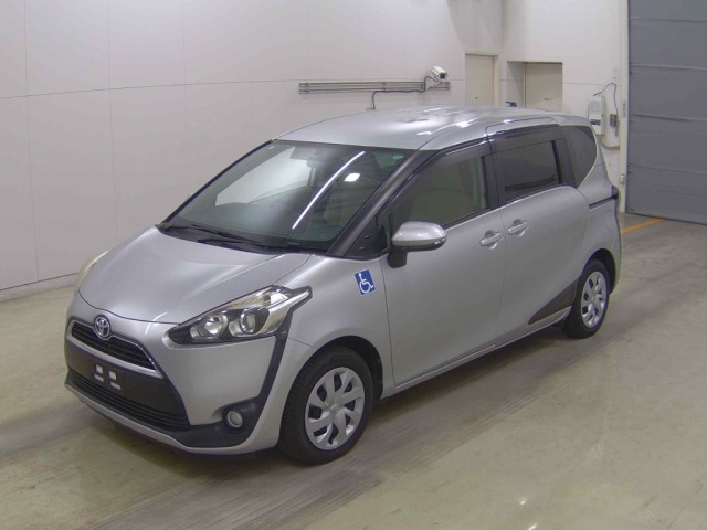 Toyota SIENTA 2017 7675500-3