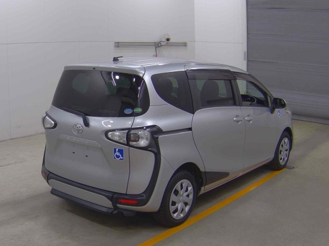 Toyota SIENTA 2017 7675500-4
