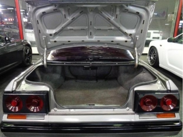 Nissan SKYLINE 1987 7677766-10