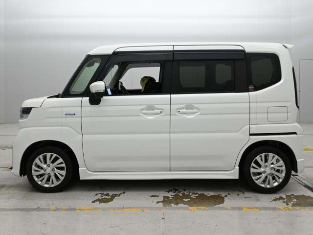 Suzuki SPACIA 2024 7683273-4