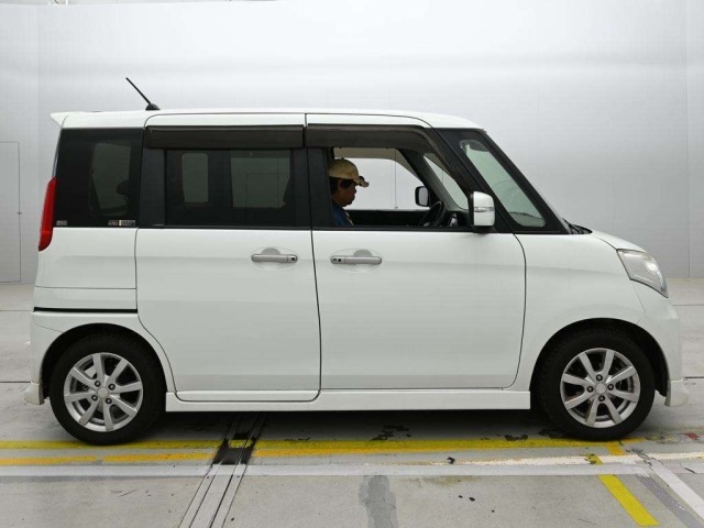 Suzuki SPACIA 2014 7683275-3