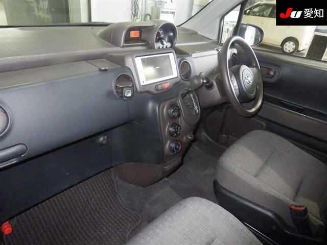 Toyota SPADE 2013 7688348-3