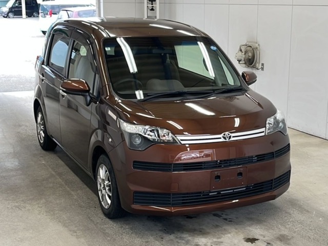 Toyota SPADE 2016 7688349-4
