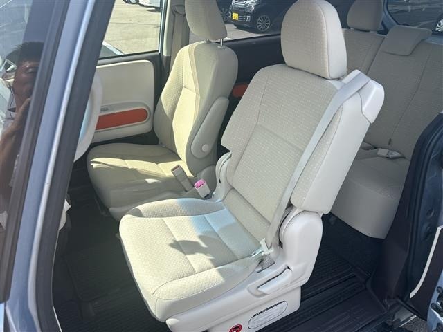 Toyota SPADE 2015 7688353-6