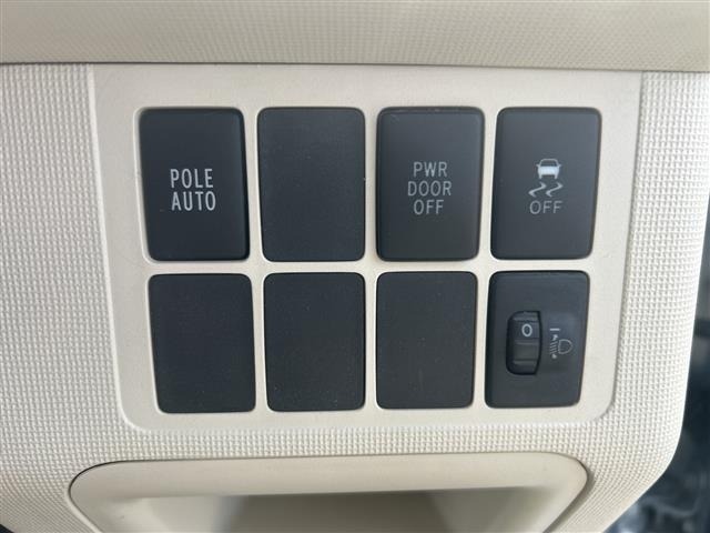 Toyota SPADE 2015 7688353-9