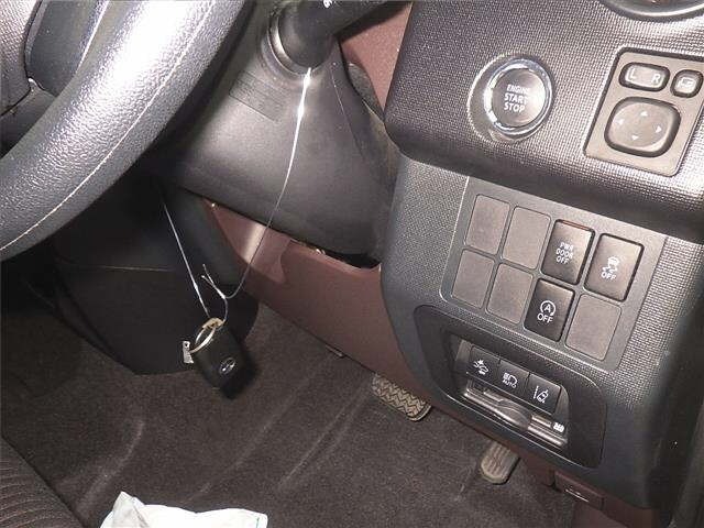 Toyota SPADE 2019 7688364-8