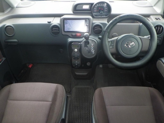 Toyota SPADE 2013 7688367-3