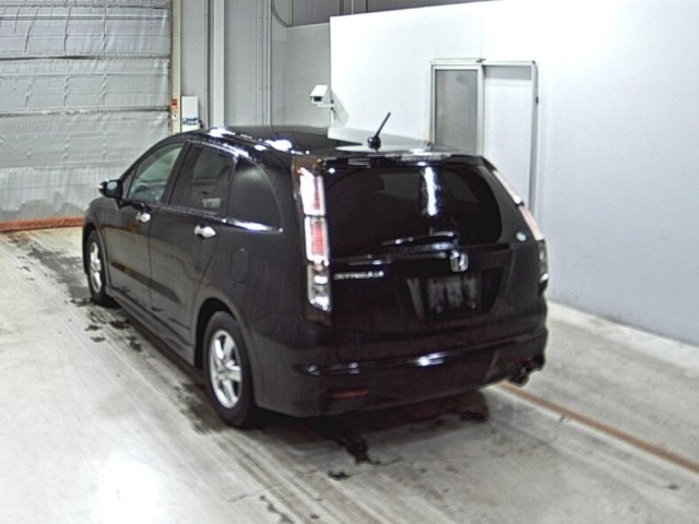 Honda STREAM 2011 7689458-1