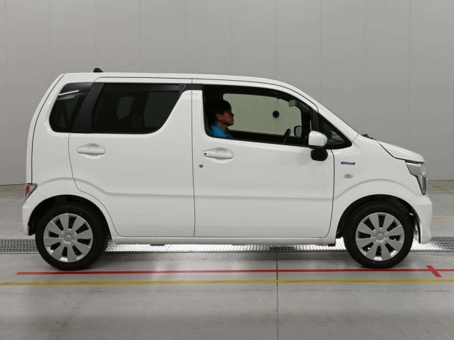 Suzuki WAGON R 2026 7686113-3