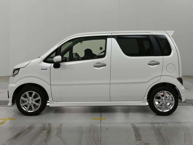 Suzuki WAGON R 2025 7686123-4
