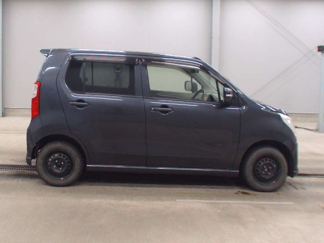 Suzuki WAGON R 2013 7686141-3