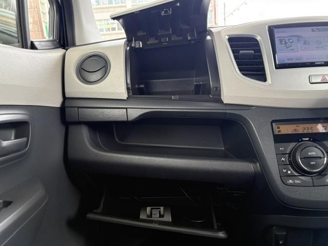 Suzuki WAGON R 2015 7686741-8