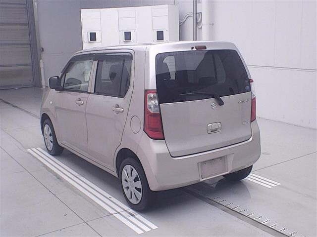 Suzuki WAGON R 2013 7686962-1