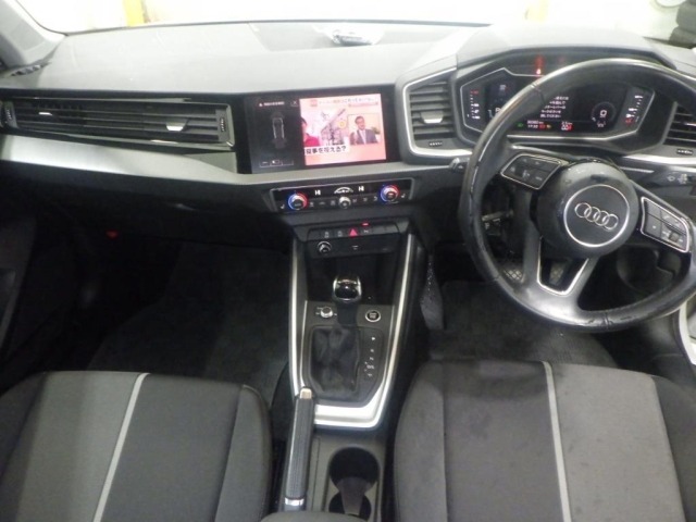 Audi A1 2021 7690272-3