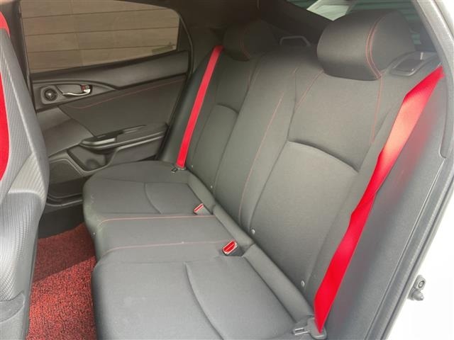 Honda CIVIC 2019 7695536-10