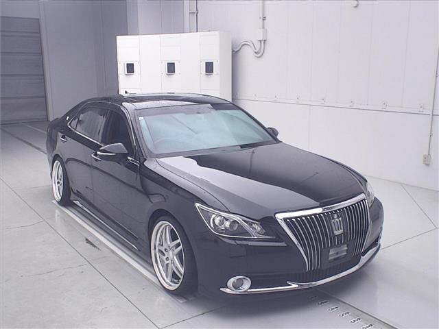 Toyota CROWN MAJESTA 2014 7695638-0