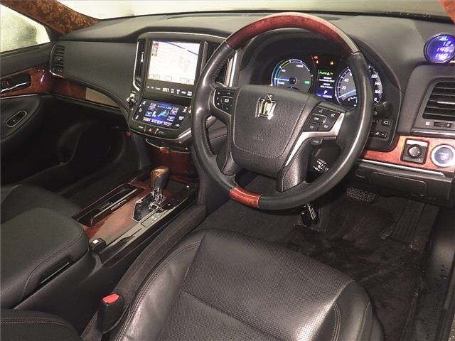 Toyota CROWN MAJESTA 2014 7695638-3