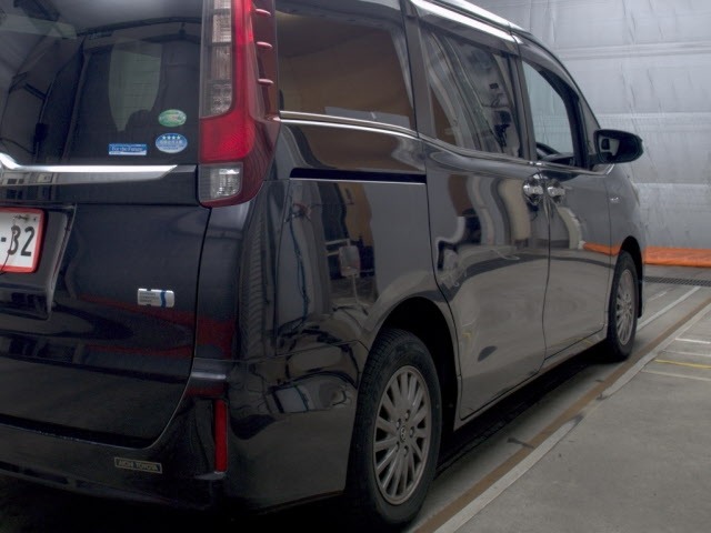 Toyota ESQUIRE 2015 7692730-5