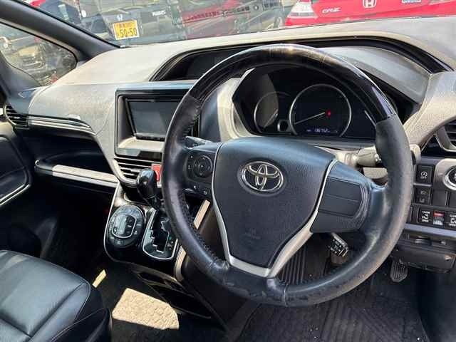 Toyota ESQUIRE 2017 7692752-3