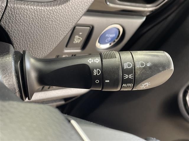 Toyota ESQUIRE 2018 7692859-1