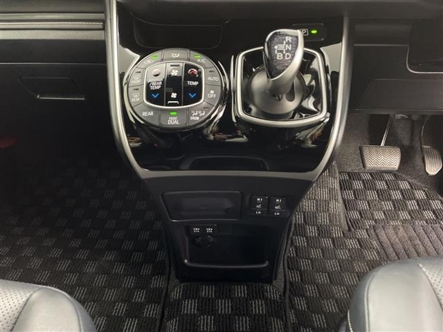 Toyota ESQUIRE 2018 7692859-11