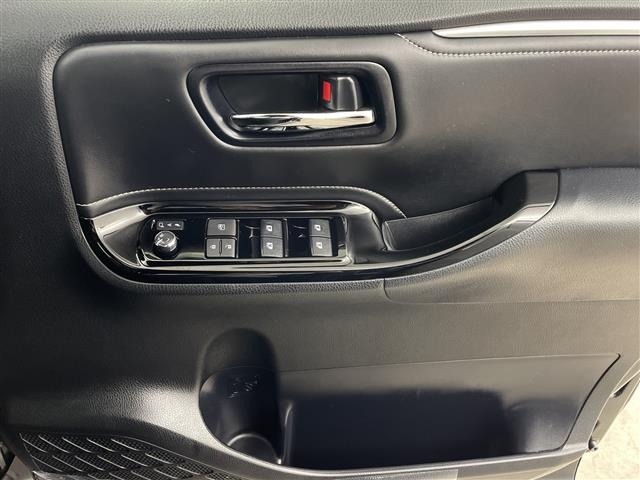 Toyota ESQUIRE 2018 7692859-5